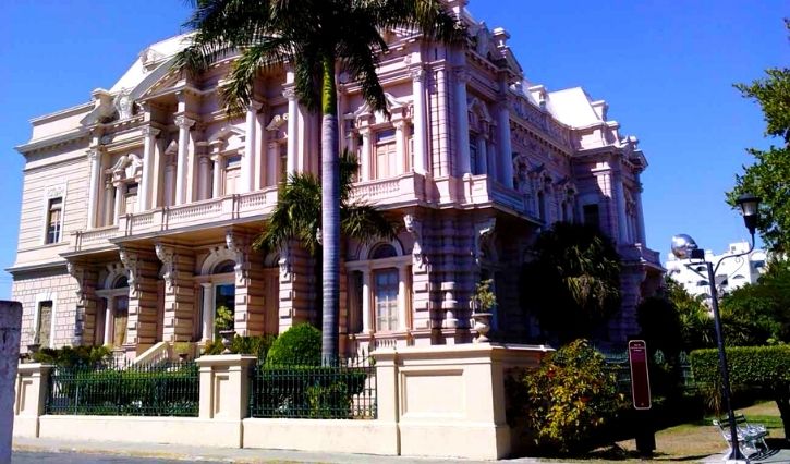 Vista general del Palacio Cantón en Mérida, Yucatán