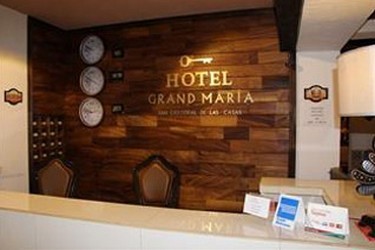 Recepción del hotel Grand María