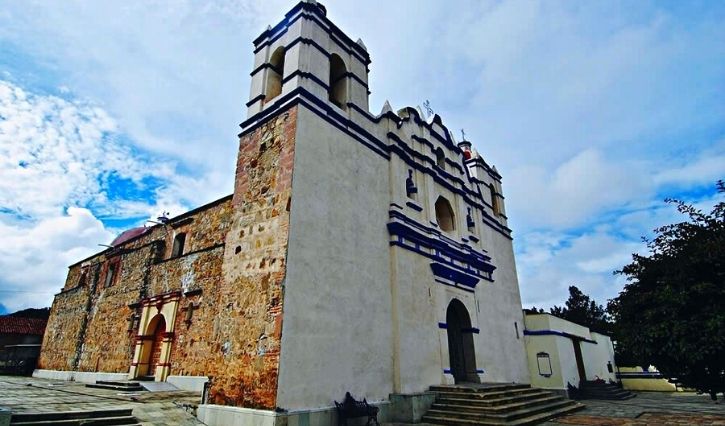 Iglesia de Santiago Matatlán en Oaxaca