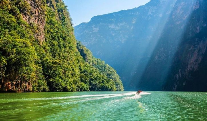 Paseo en lancha por el Cañón del Sumidero