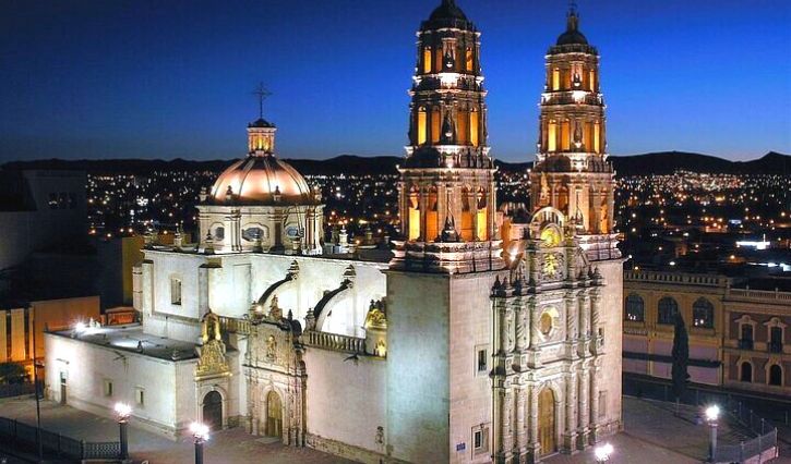 Catedral de Chihuahua vista de noche