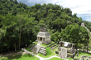 Templo del sol en la zona arqueológica de Palenque