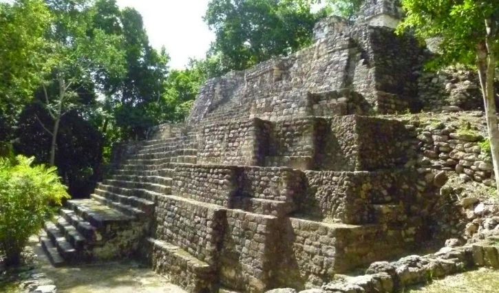Templo del Jaguar en Balamkú, Campeche