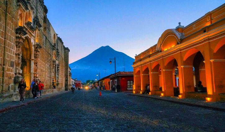 Calle de la ciudad de Antigua Guatemala