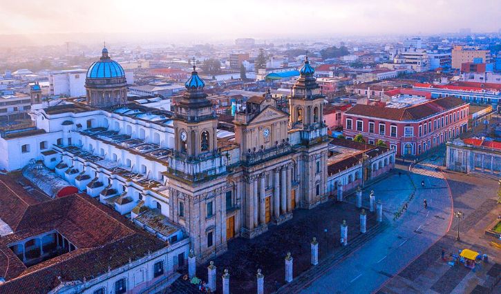 Vista de aérea de la catedral metropolitana de Guatemala
