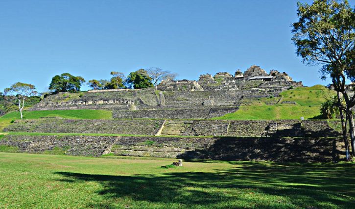Toniná la pirámide más alta de México