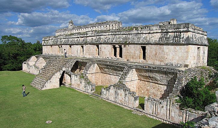 Zona arqueológica de Kabah en Yucatán