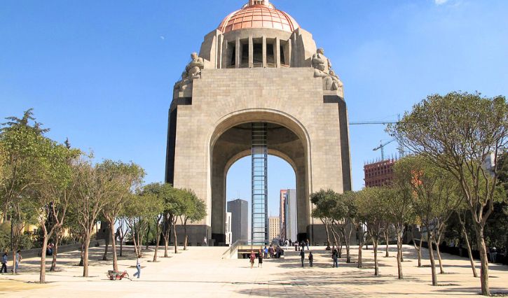 Vista panorámica del Monumento a la Revolución