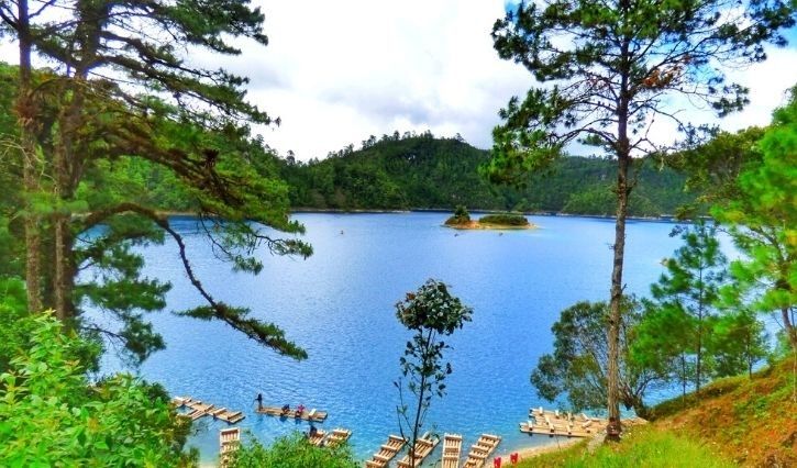 Vista de los lagos de Montebello